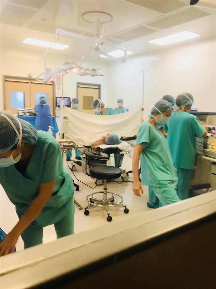 HOT: Lộ rõ mặt cặp song sinh của Kim Lý - Hồ Ngọc Hà-4