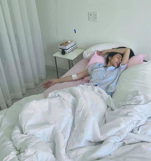 Thủy Tiên suy nhược nặng, truyền nước liên tục sau hành trình cứu trợ đợt 2-1