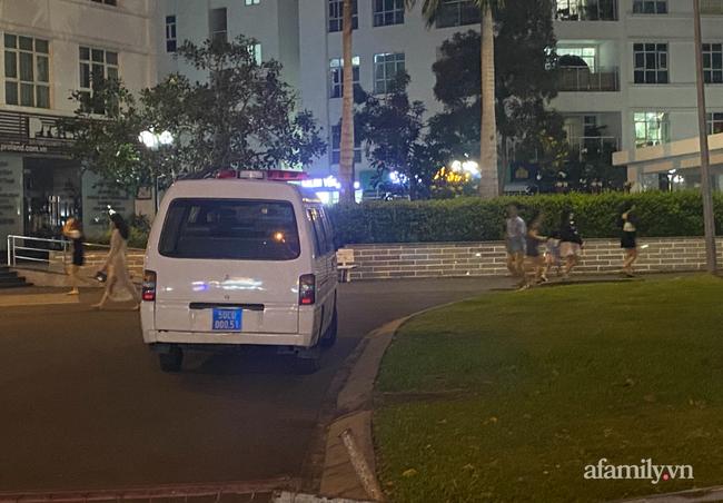 Vụ phát hiện thi thể phụ nữ lìa đầu ở TP.HCM: Người dân chung cư hoang mang, xuất hiện đối tượng lạ cấm chụp hình-6