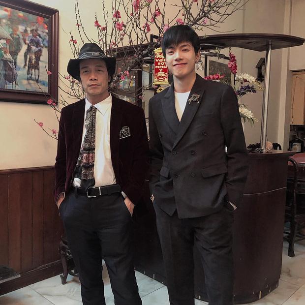 Ông bố Hà Nội U60 mà vẫn siêu cool, gu thời trang thì chất khỏi bàn-1