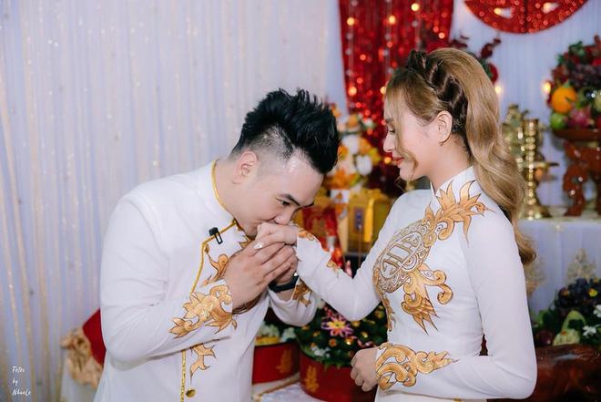 Chuyện tình Xemesis và vợ trẻ 2k2: Chênh nhau 13 tuổi, thị phi vẫn về đích an toàn-12