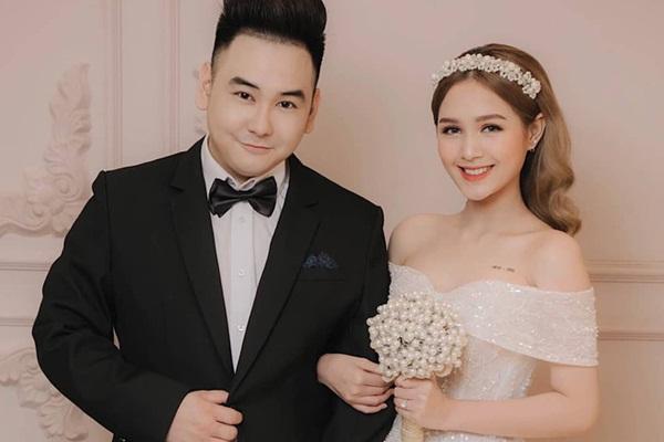 Hé lộ những hình ảnh đầu tiên tại đám cưới trong toà nhà cao hơn 400m của Xemesis và vợ trẻ 2k2-13