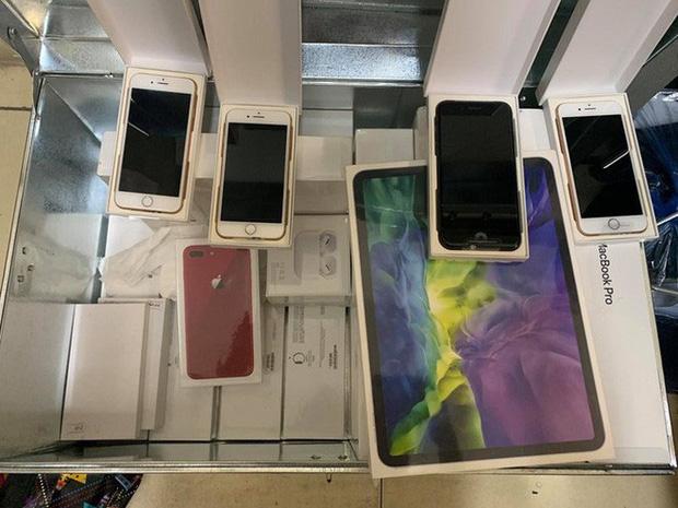 Ngày làm nhân viên, đêm làm đạo chích trộm 21 điện thoại iPhone, iPad, MacBook, Apple Watch-2