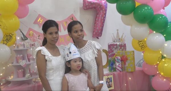 RƠI NƯỚC MẮT: Con gái Mai Phương nhận ra giọng mẹ lúc xem kịch-8