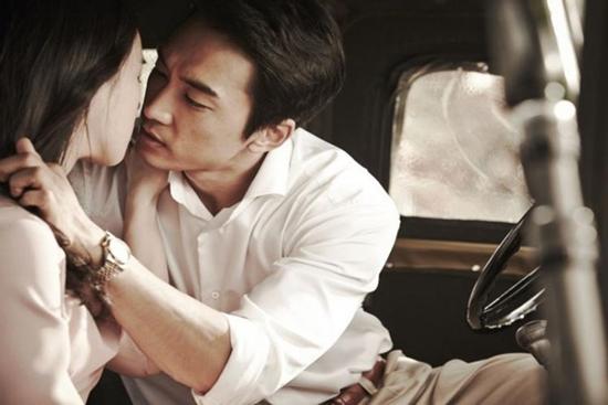 Chồng ngoại tình đòi bỏ vợ rồi hối hận khi đọc tin nhắn vợ gửi nhầm cho bố mẹ chồng