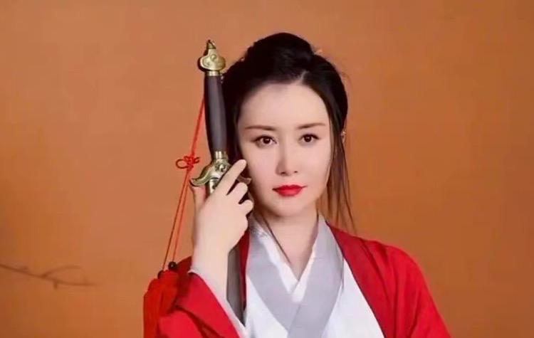 Không thể nhận ra Mỹ nhân cổ trang Thư Sướng với nhan sắc biến dạng-7