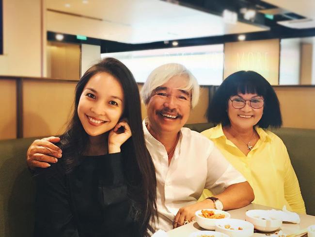 Hiền Thục đăng ảnh bên bố, dân mạng nhận ra thầy giám thị năm nào-4