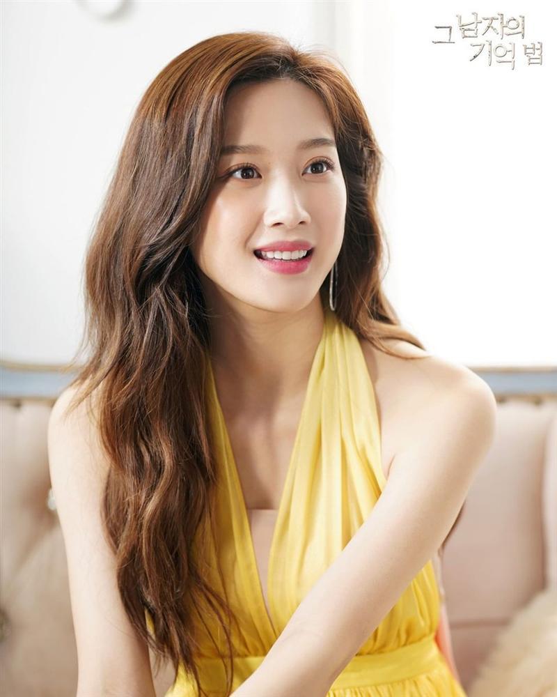 Moon Ga Young - mỹ nhân thường xuyên bị dìm nhan sắc trên truyền hình-7