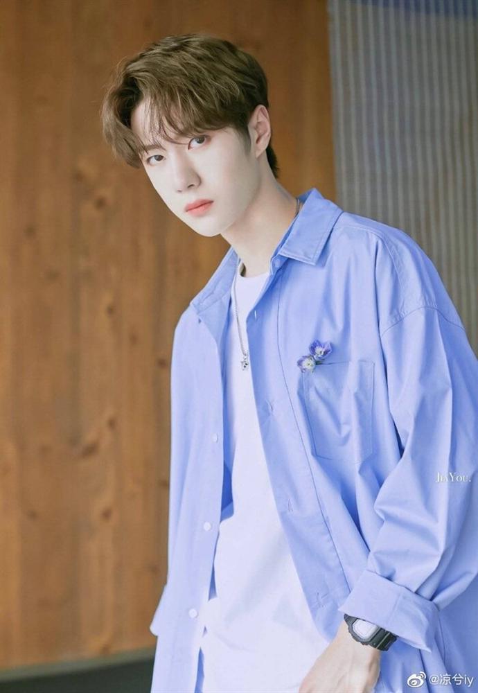 Khán giả đòi bỏ phim khi hay tin Vương Nhất Bác đóng chung với Triệu Lộ Tư-8