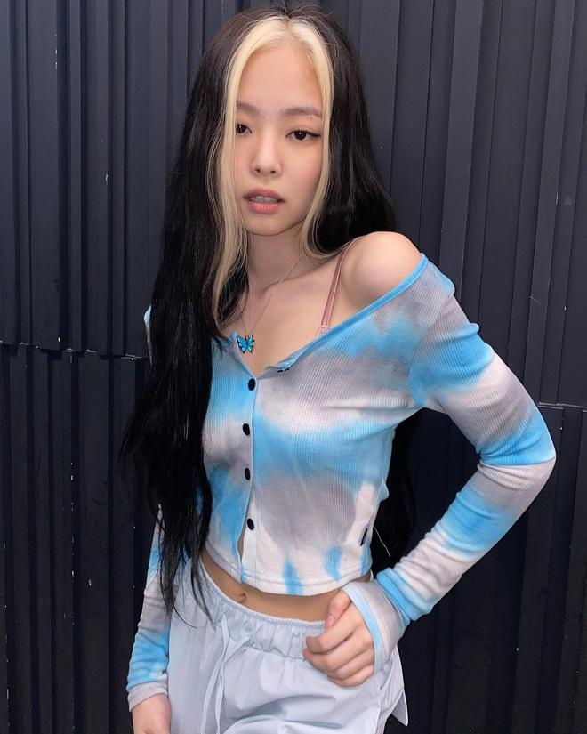 BlackPink chuộng mặc áo len đổi màu-1