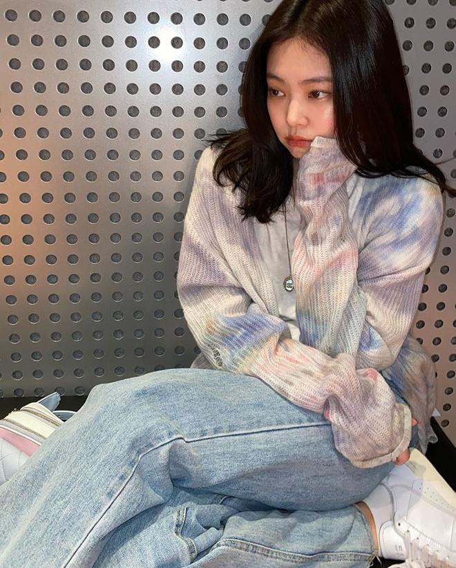 BlackPink chuộng mặc áo len đổi màu-2