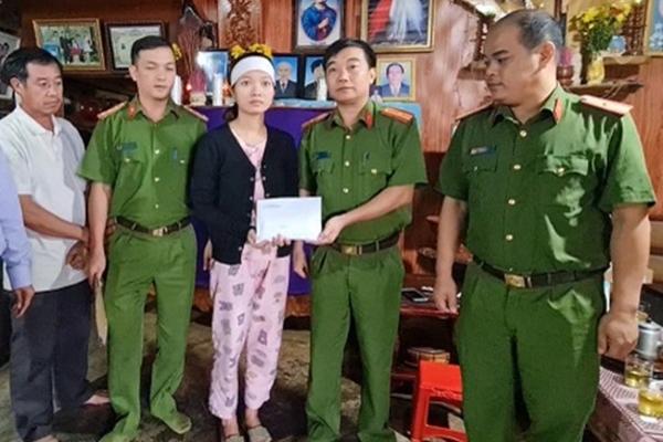 Vụ sạt lở tại Rào Trăng 3: Cơ bản hoàn thành đắp đập, nắn dòng chảy suối Rào Trăng-2