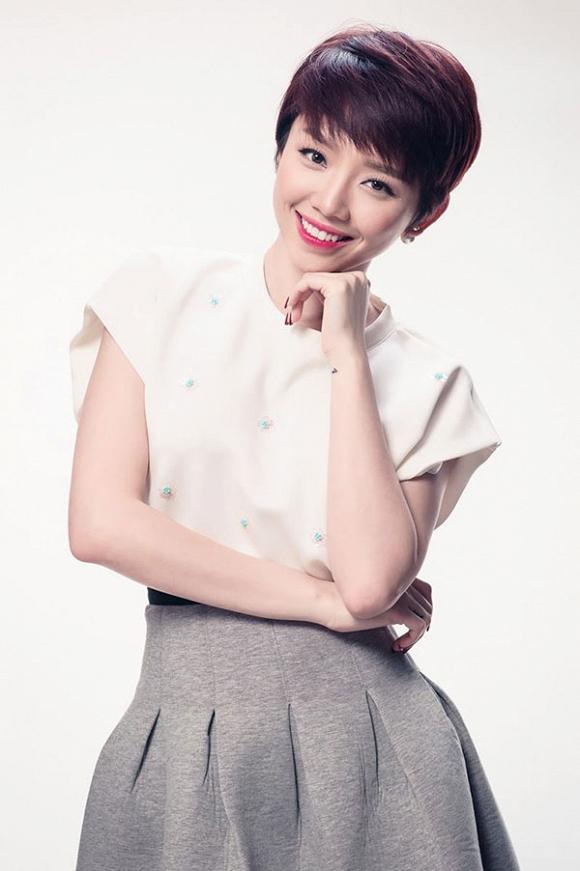 Tóc Tiên gây sốt với kiểu tóc Mullet lạ lẫm, mặc áo croptop hở bạo-7