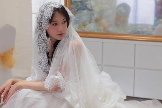 Đến giờ trao nhẫn thì chiếc nhẫn cưới trăm triệu 'không cánh mà bay', thủ phạm gây bất ngờ