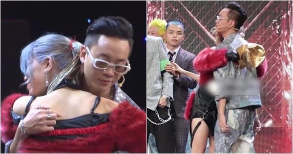 Sơn Tùng M-TP và loạt sao nam được tôn trọng nhờ bàn tay lịch thiệp-5