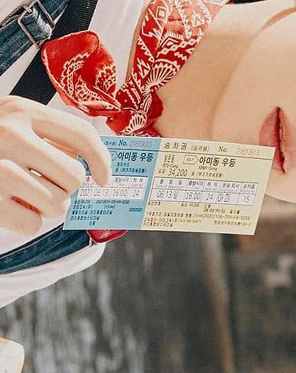 BTS rủ nhau hóa thân mỹ nam xe bus, fan hú hét các anh đi chuyến nào?-9