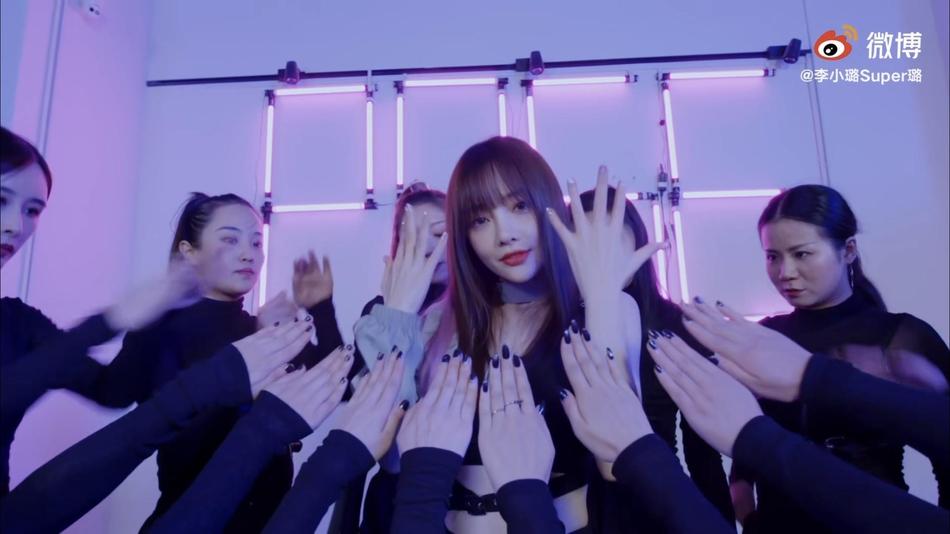 Người đẹp cắm sừng Lý Tiểu Lộ bị chỉ trích mặt dày khi tung MV tái xuất showbiz-1