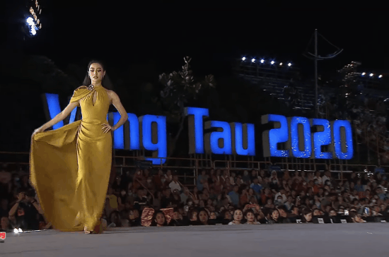 Sự cố trang phục trên sóng truyền hình 2020: Mai Phương Thúy dậy sóng MXH-1