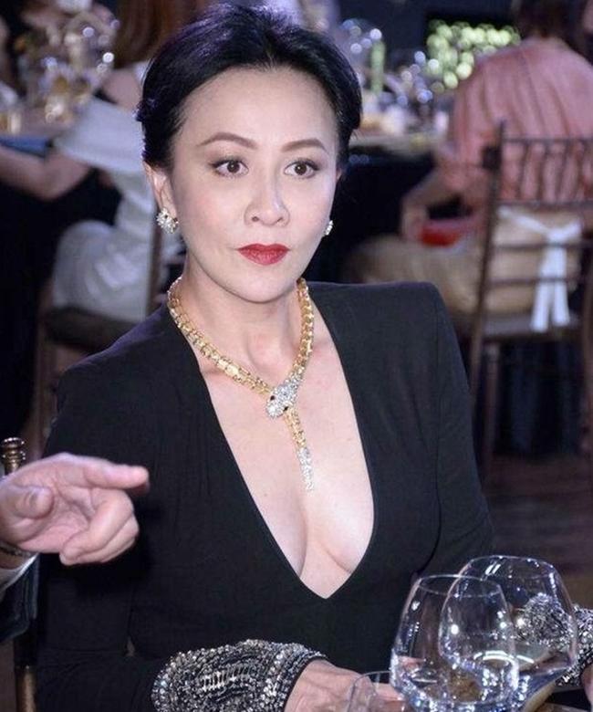 Minh tinh hạng A dùng thế thân đóng cảnh nóng: Lưu Diệc Phi gây tranh cãi nhất!-11