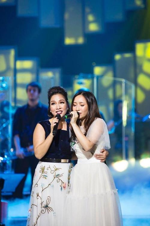 3 con của Mỹ Linh lần lượt ra nước ngoài-2