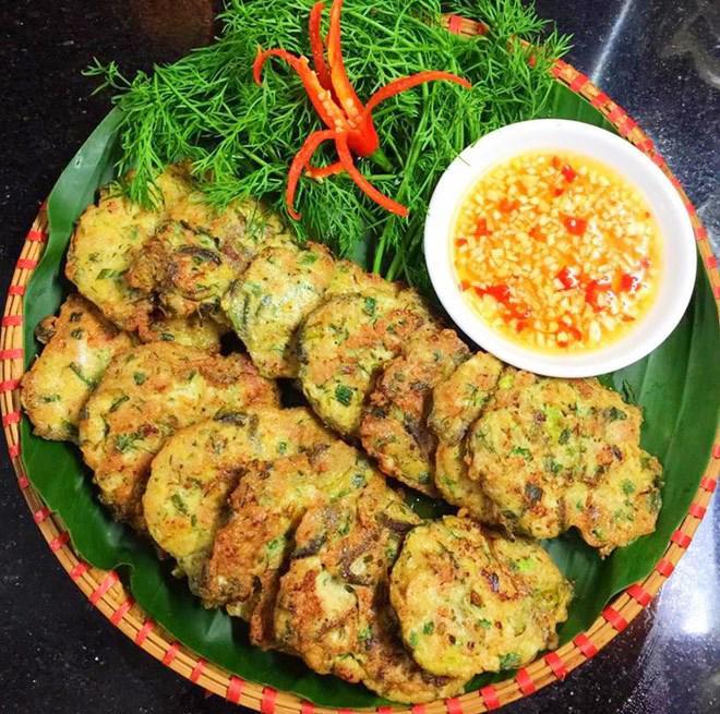 Lúc sống ngọ nguậy sởn da gà, rán lên thơm ngon nức mũi, ăn rồi muốn ăn thêm-8