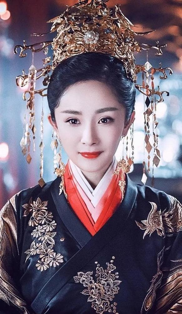 9 năm trước cô là trợ lý của Dương Mịch, 9 năm sau là bạn diễn mới nổi bên cạnh Hồ Ca-1