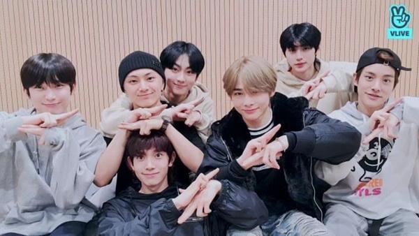 Chỉ 1 câu dạy gà mới ENHYPEN, ông trùm Big Hit ghi nghìn điểm với netizens-1