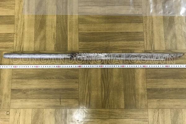 Nghi bị chèn ép trong công việc, thanh niên rủ bạn chém sếp nguy kịch-1