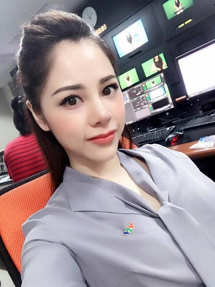 Sau Hồng Quế, Huỳnh Anh dính nghi án yêu đương với MC VTV: Là bà mẹ một con giàu có-2