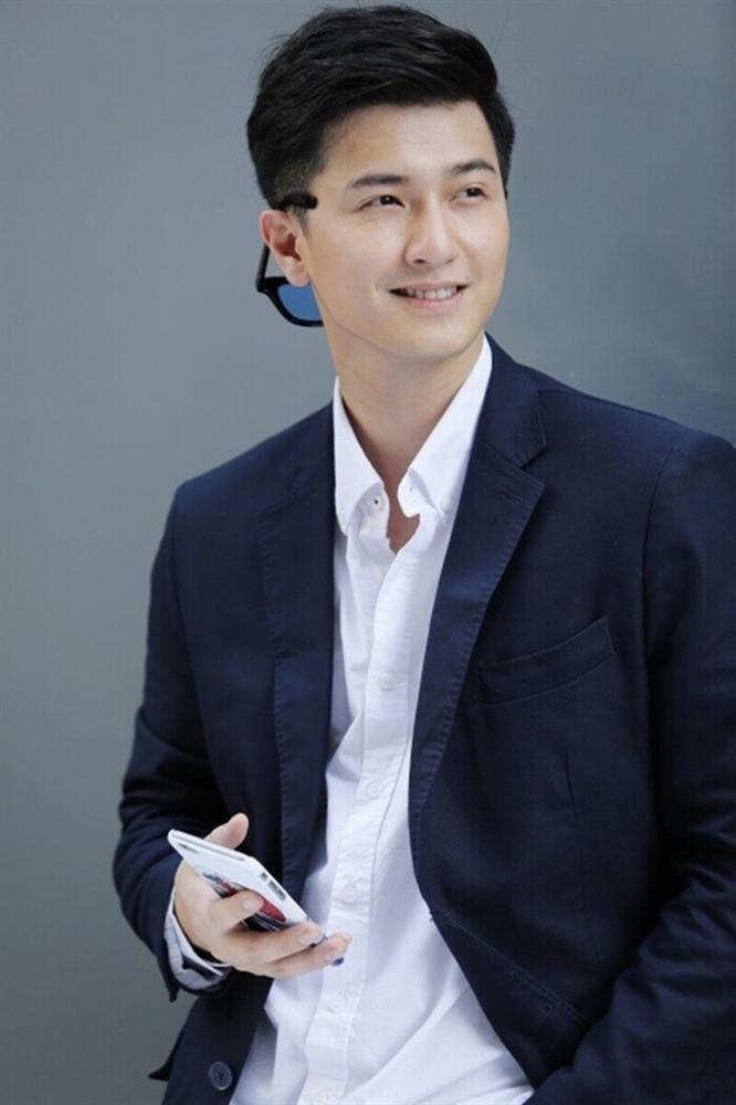 Sau Hồng Quế, Huỳnh Anh dính nghi án yêu đương với MC VTV: Là bà mẹ một con giàu có-10