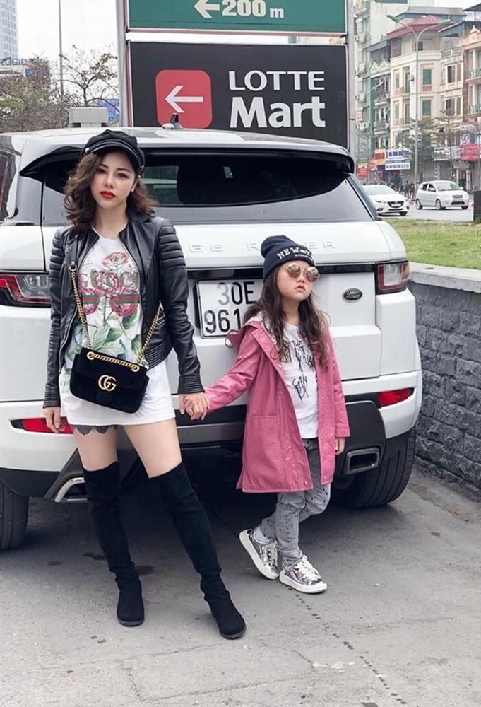 Sau Hồng Quế, Huỳnh Anh dính nghi án yêu đương với MC VTV: Là bà mẹ một con giàu có-9