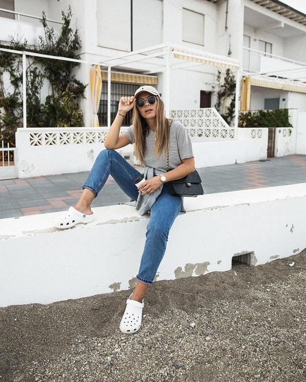 Phối đồ với dép nhựa đục lỗ chất như Decao, Gil Lê-6