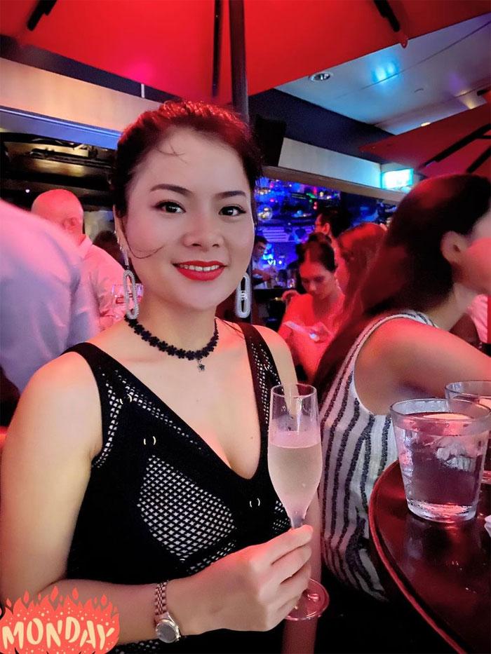 Cô giáo thạo 4 ngoại ngữ tiếc nuối khi tuột cơ hội chơi F1 ở Việt Nam-2