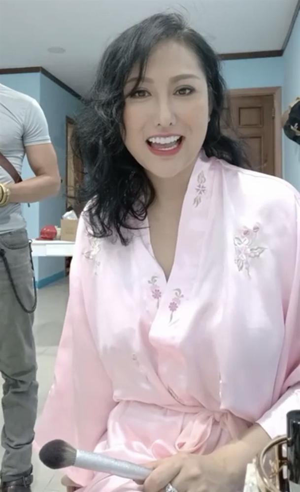 21 lần dao kéo, Phi Thanh Vân gây tranh cãi với khoảnh khắc zoom cận-3