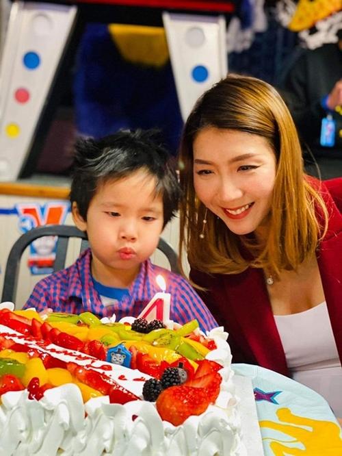 Ngọc Quyên và chồng cũ kiện tụng suốt 2 năm-3