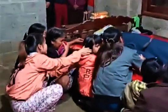 Lật thuyền, bé trai 12 tuổi cùng người chú chết đuối thương tâm