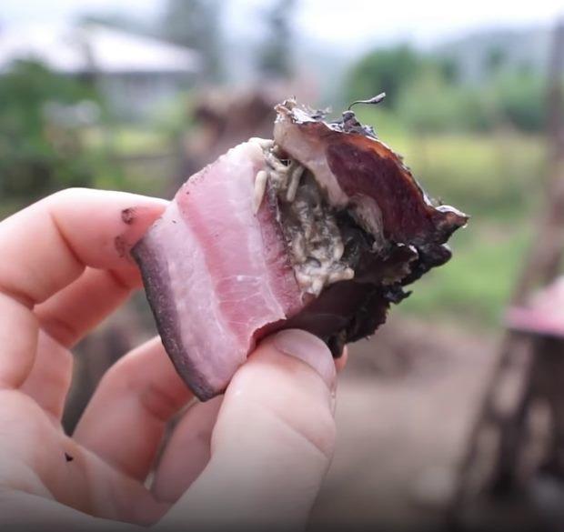 Chẳng ai ngờ thịt heo giòi bò lúc nhúc nhìn đã hốt này lại là đặc sản nức tiếng!-2