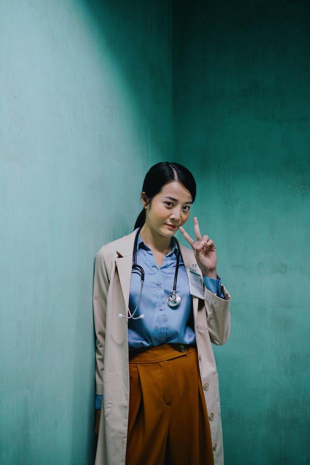 Giật bồ Hương Giang mãi không xong, Karen Nguyễn làm bác sĩ tâm thần-4