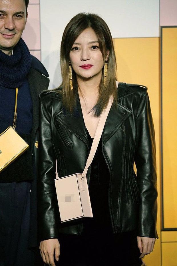 Nhan sắc thật Triệu Vy bị bóc trần: Da chảy xệ, không lung linh như ảnh trên mạng-1