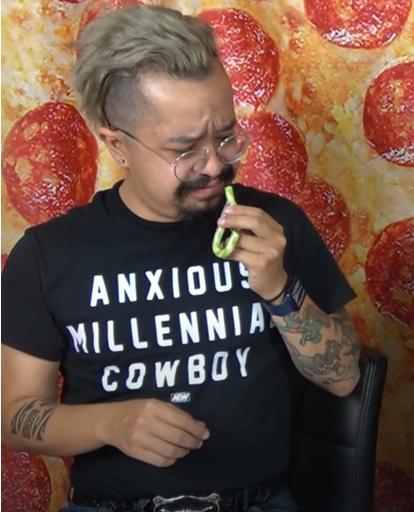 Gà rán sốt socola bạc hà, kẹo vị phở và những món ăn kỳ quặc nghe thôi cũng hốt-6