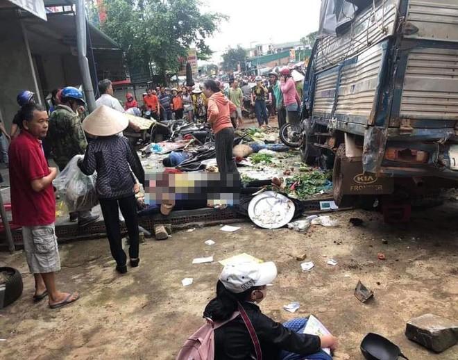 Tai nạn 6 người chết ở Đắk Nông: Để giảm tốc, tài xế ô tô cố tình đâm hàng loạt xe-1