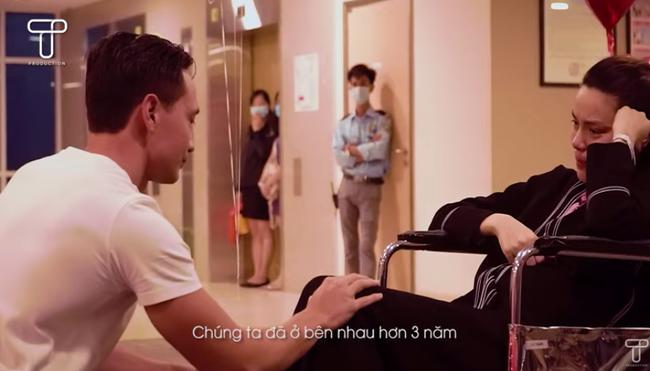 HOT: Full clip khoảnh khắc Hồ Ngọc Hà ngồi xe lăn òa khóc khi nhận lời cầu hôn của Kim Lý-1