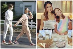 'Thiên thần bóng tối' Jessica Alba gần 40 mà đi với con gái 12 tuổi nhìn như chị em, mẹ con diện đồ đôi dạo phố