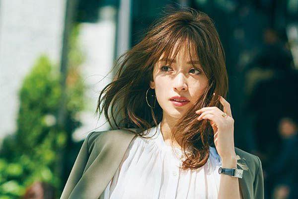 Có một kiểu phụ nữ dù lớn tuổi nhưng đàn ông vẫn lao vào như thiêu thân-1