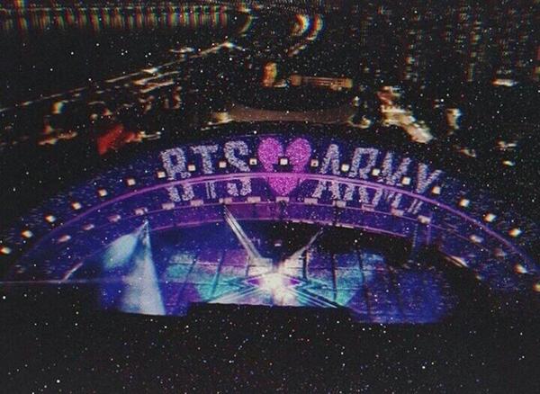 Áp phích mừng sinh nhật Jungkook BTS bị gỡ lý do đưa ra khiến fan phẫn nộ