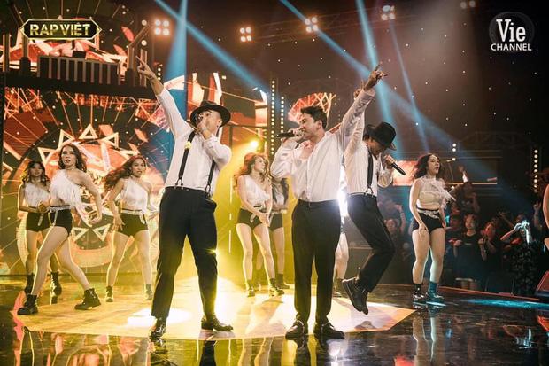 Karik cùng Binz khiến khối nàng rơi mất nhịp tim với hình tượng soái ca sơ mi trắng-4