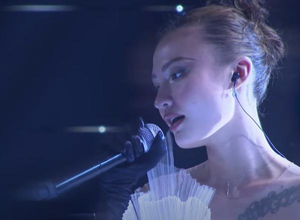Vóc dáng gợi cảm của nữ ca sĩ hát ở chung kết Rap Việt-1