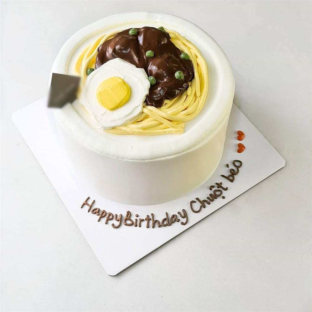 Đã mắt ngắm bánh kem độc lạ khoe đặc sản Việt Nam, từ bún đậu đến phở đều có đủ-9