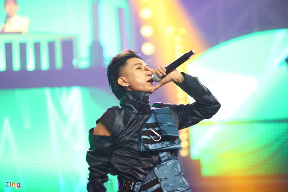 GDucky khóc và hét lớn khi Dế Choắt trở thành quán quân Rap Việt-11