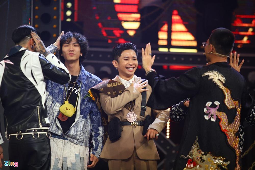 GDucky khóc và hét lớn khi Dế Choắt trở thành quán quân Rap Việt-15